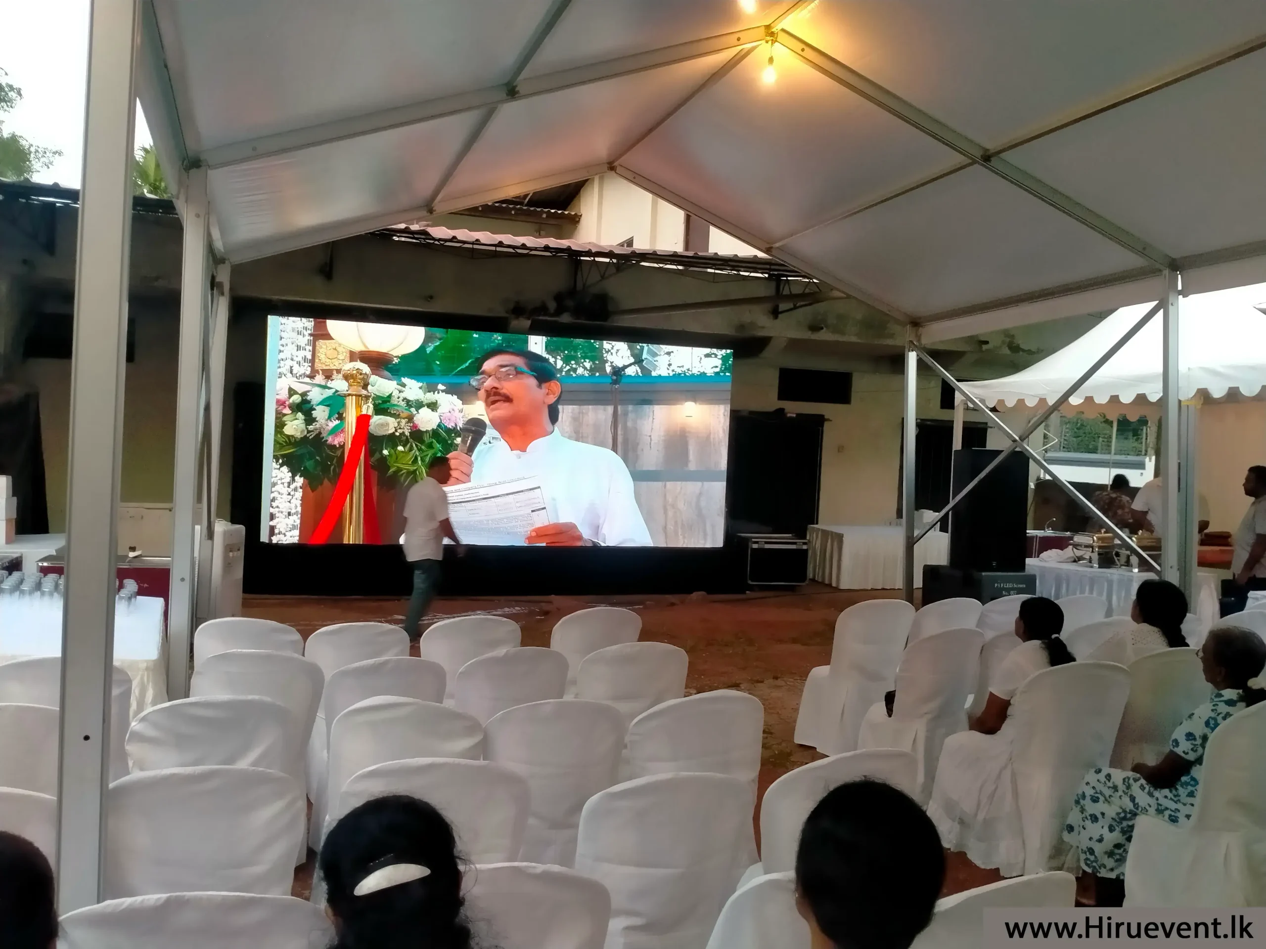 Daylight Visible LED Screen