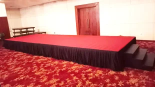 indoor-stage-with-red-carpat-in-colombo